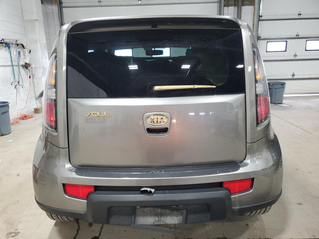 KNDJT2A23B7227376 2011 Kia Soul +