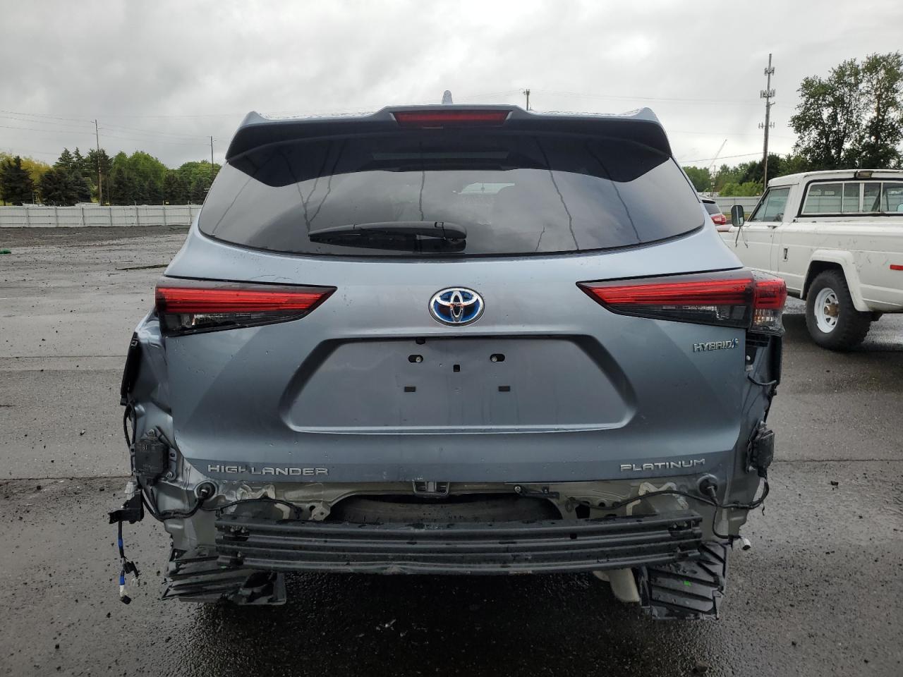 5TDEBRCH5NS095780 2022 Toyota Highlander Hybrid Platinum