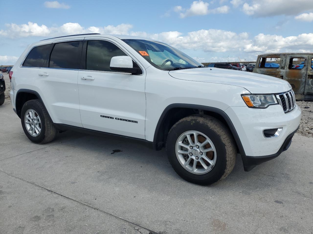 2018 Jeep Grand Cherokee Laredo vin: 1C4RJEAG1JC407337