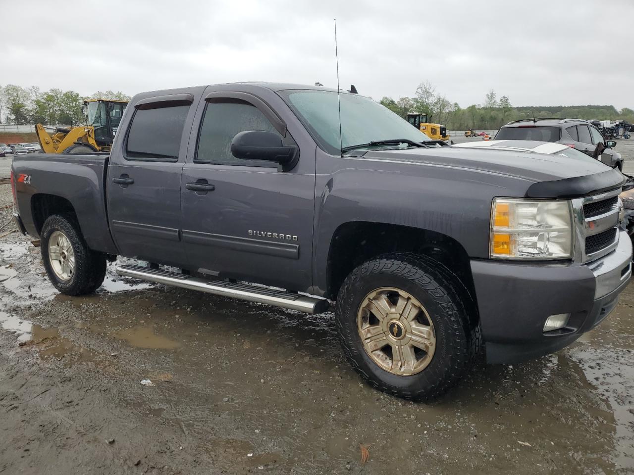 3GCPKSE32BG231035 2011 Chevrolet Silverado K1500 Lt