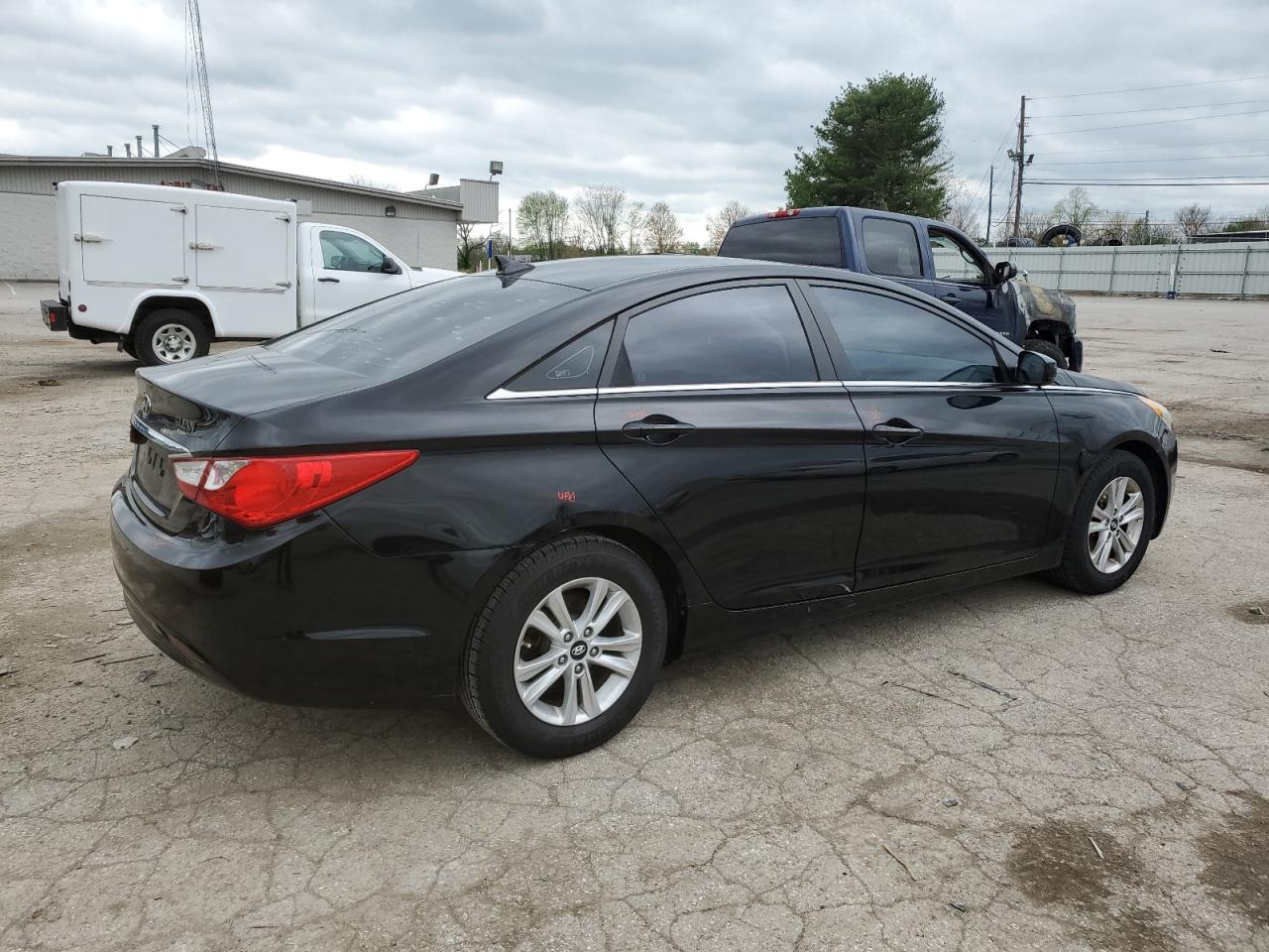 Lot #2576112405 2011 HYUNDAI SONATA GLS