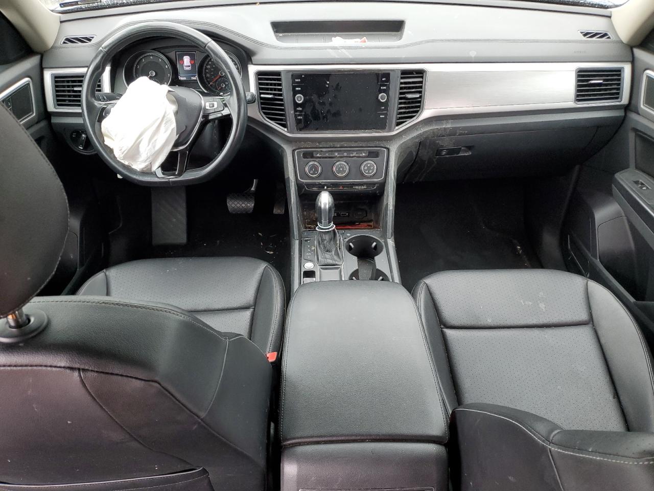 1V2CR2CAXJC561548 2018 Volkswagen Atlas Se