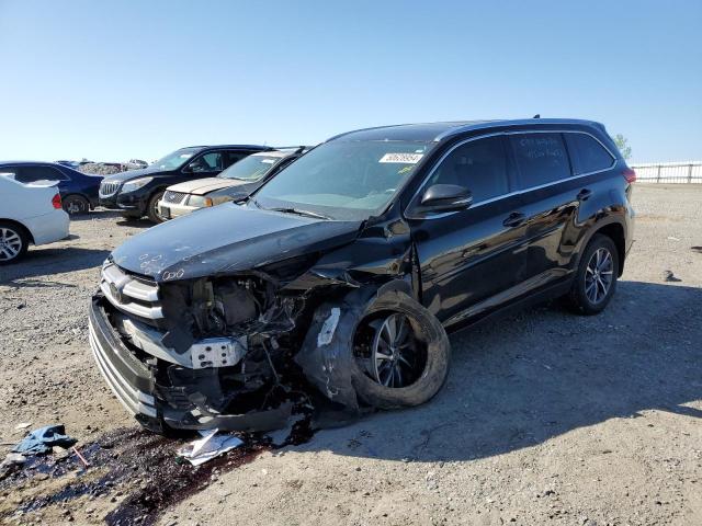 VIN 5TDJZRFH1KS563859 2019 Toyota Highlander, SE no.1