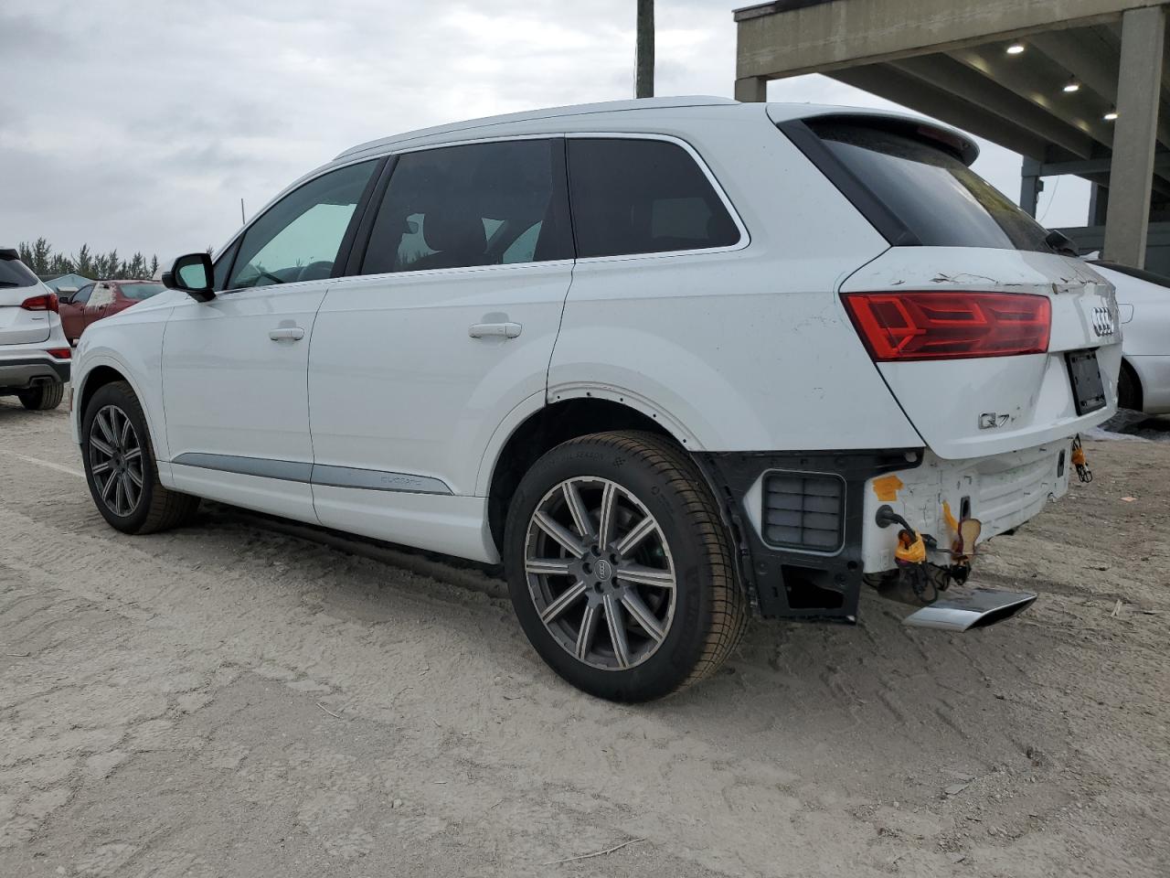 WA1LAAF71JD049040 2018 Audi Q7 Premium Plus