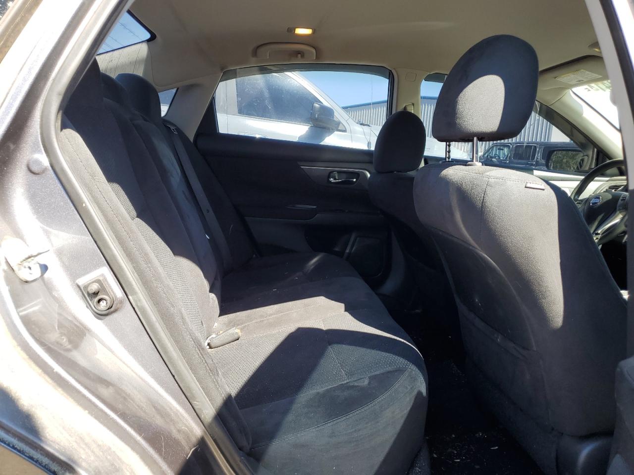 2015 Nissan Altima 2.5 vin: 1N4AL3AP7FC147101