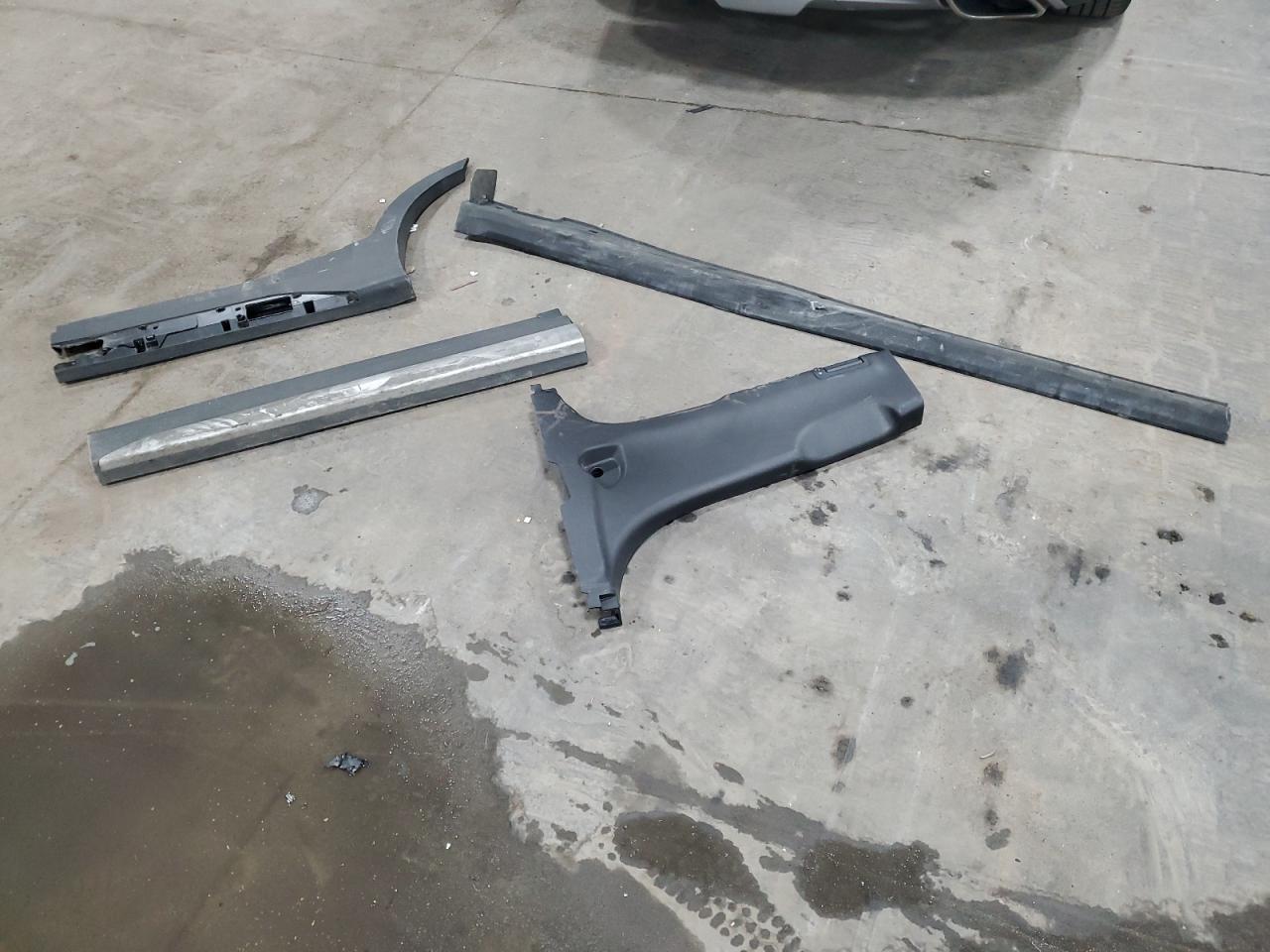 KM8SRDHF0HU251762 2017 Hyundai Santa Fe Se Ultimate