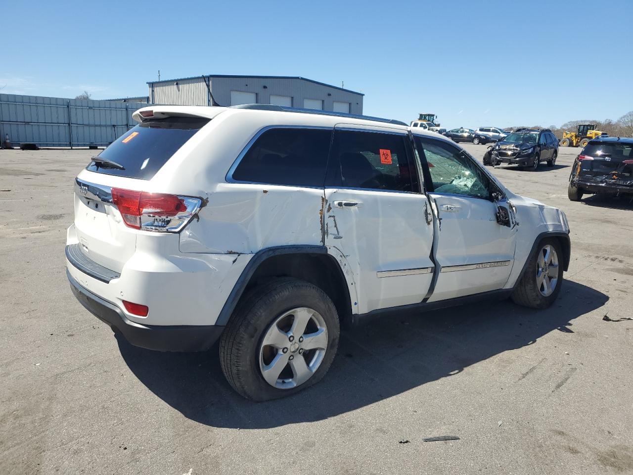 1J4RR4GG3BC721383 2011 Jeep Grand Cherokee Laredo