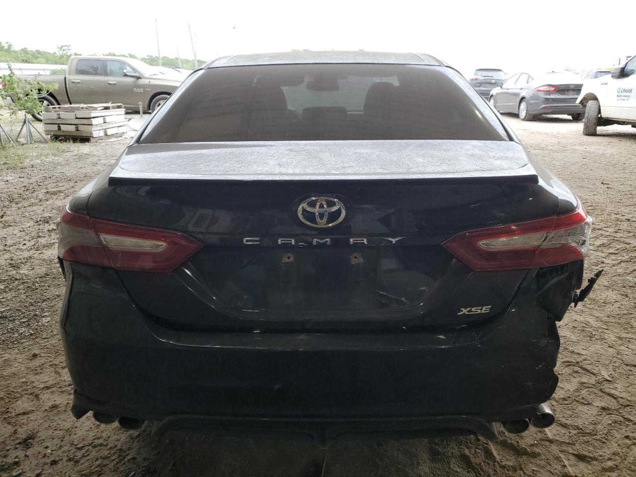 4T1B61HK3JU012703 2018 Toyota Camry Xse