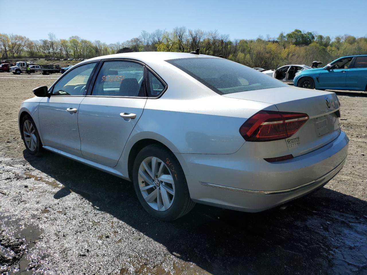 1VWLA7A32KC011690 2019 Volkswagen Passat Wolfsburg