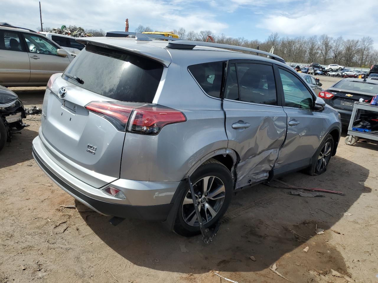 2T3RFREV8HW633240 TOYOTA RAV4 2017