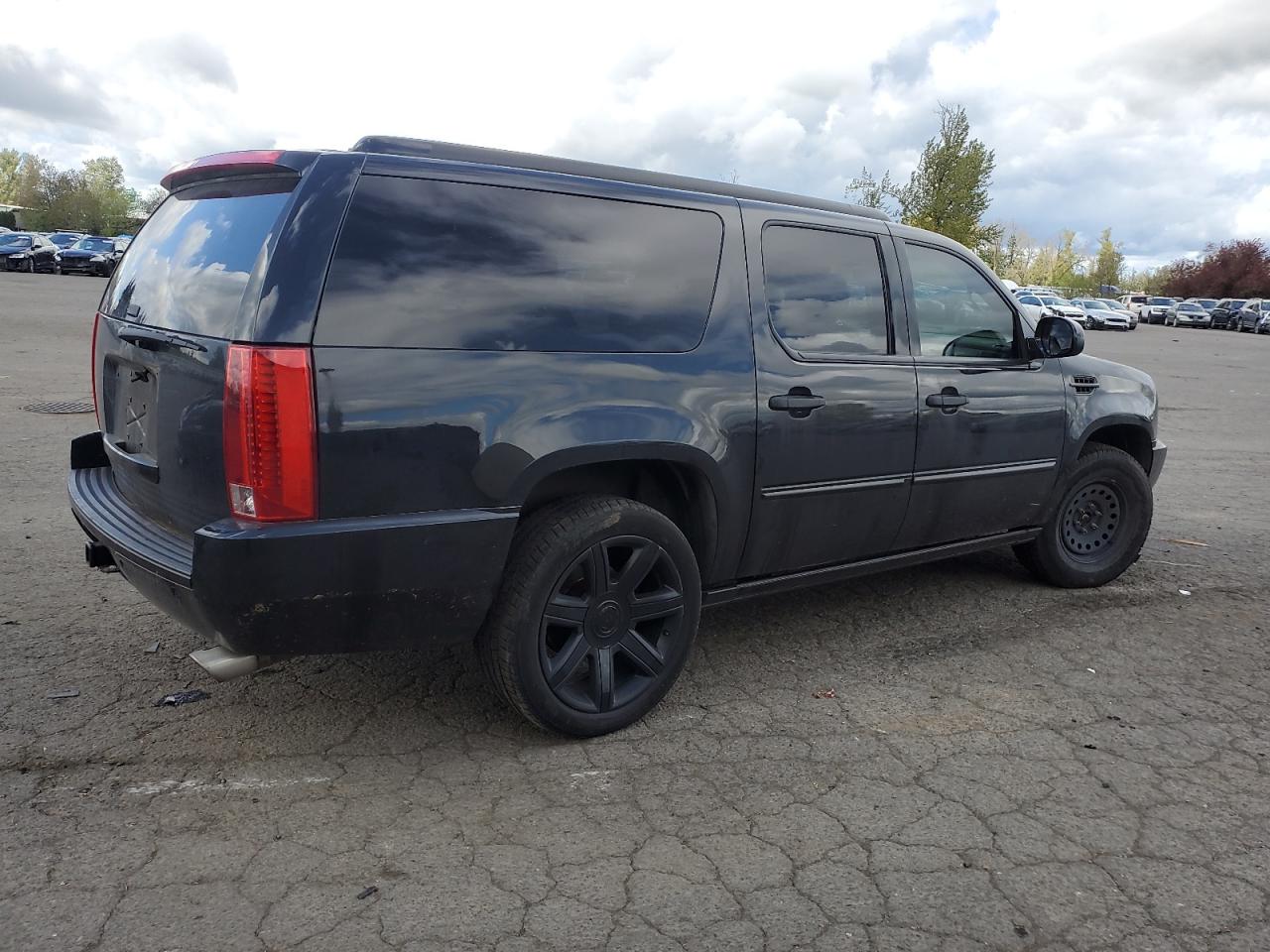 1GYS4JEFXBR319169 2011 Cadillac Escalade Esv Premium