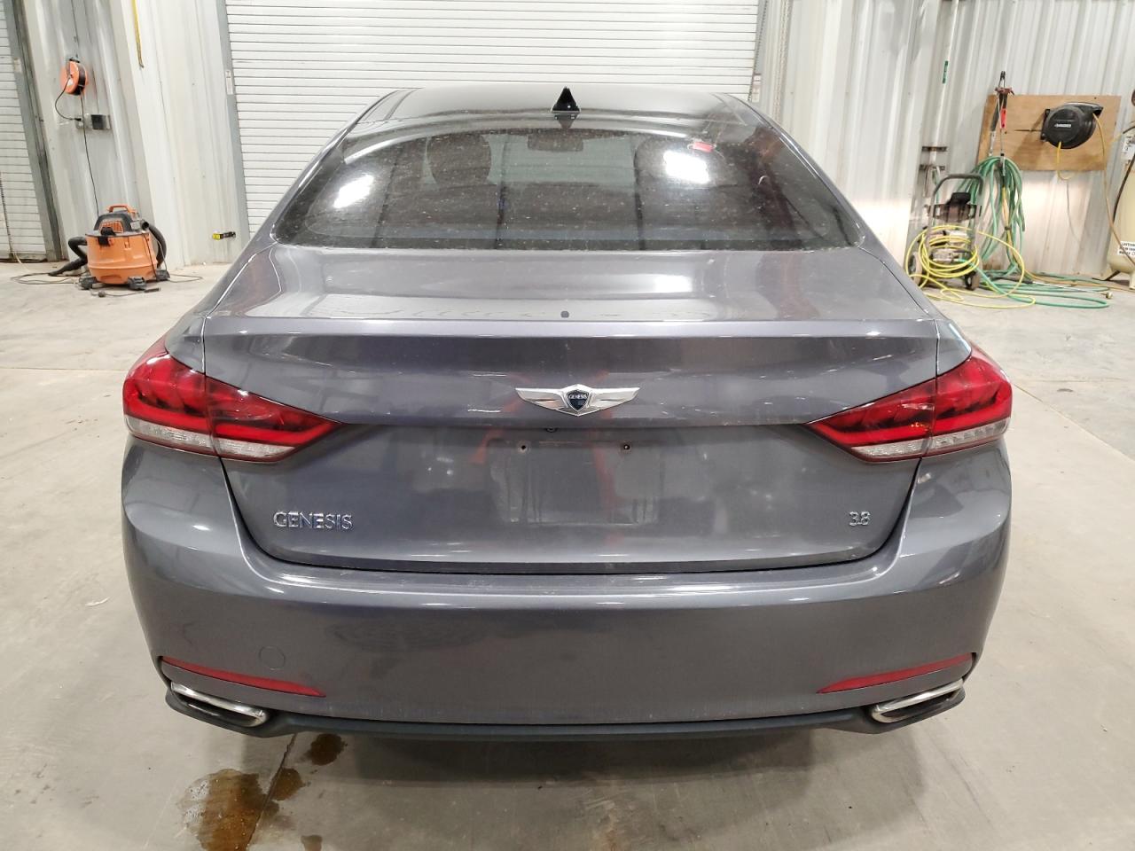 KMHGN4JE1FU047018 2015 Hyundai Genesis 3.8L