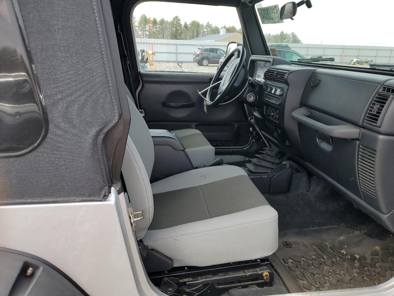 1J4FA49S44P798061 2004 Jeep Wrangler / Tj Sport