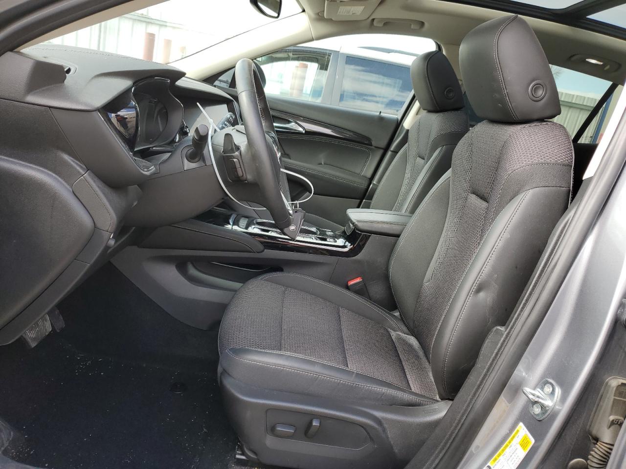 LRBFZMR45ND063039 2022 Buick Envision Preferred