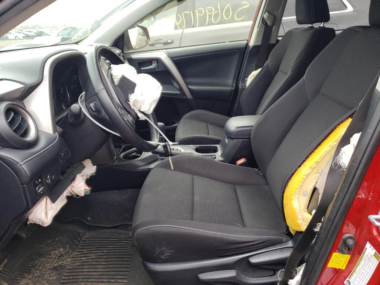 JTMRFREV3HJ155145 2017 Toyota Rav4 Xle