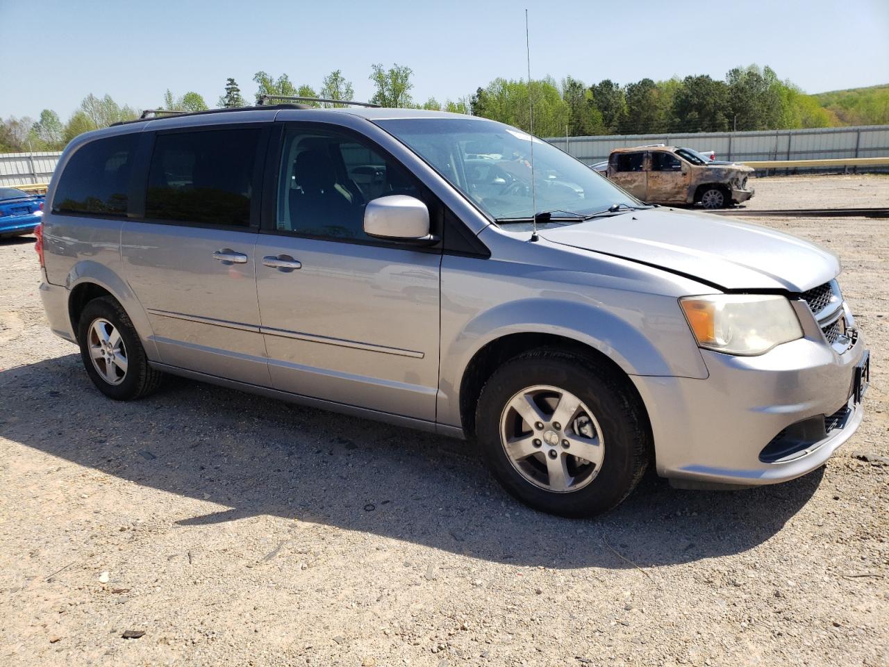 2C4RDGCG3DR637599 2013 Dodge Grand Caravan Sxt