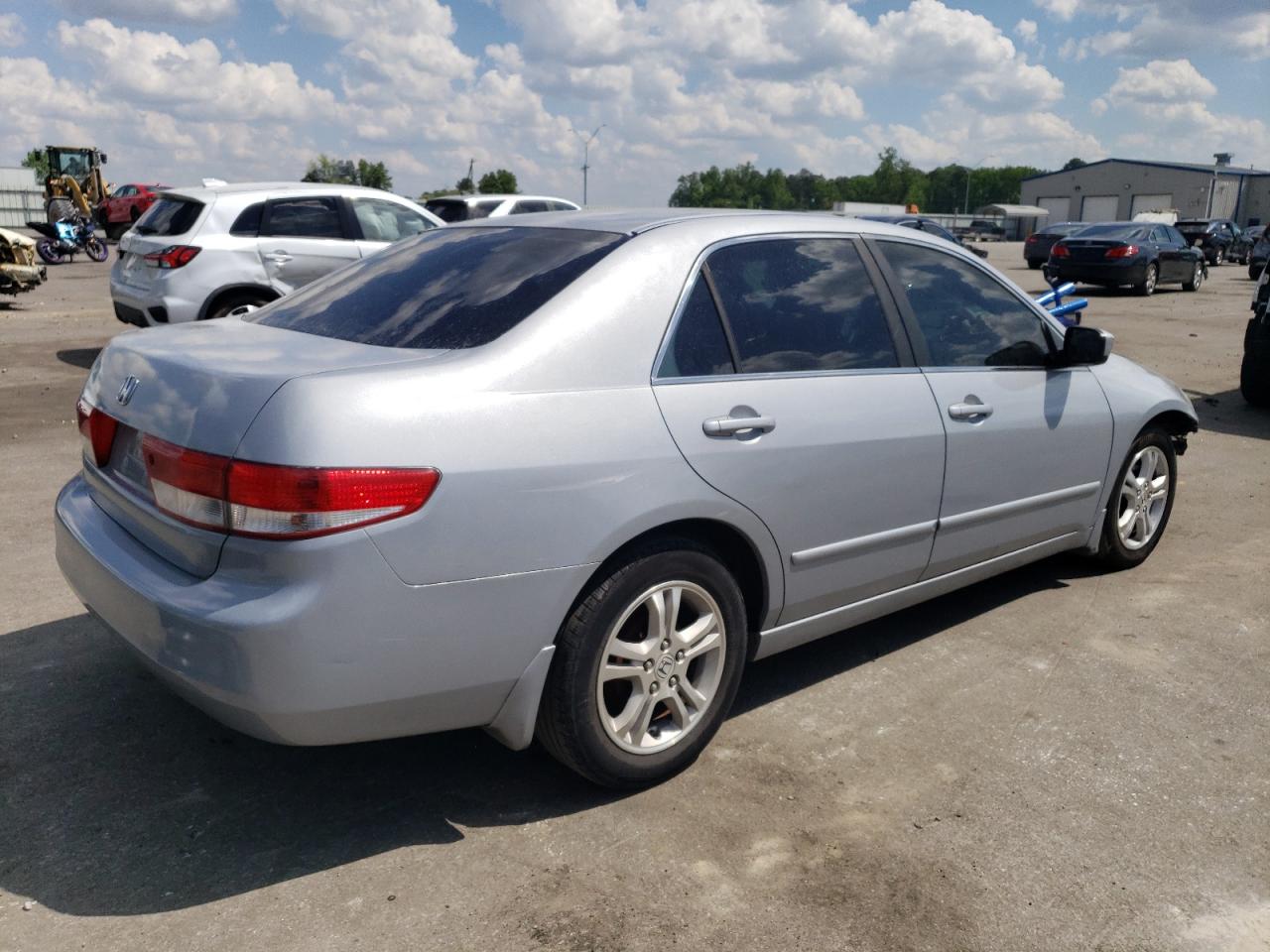 1HGCM563X3A105970 2003 Honda Accord Lx