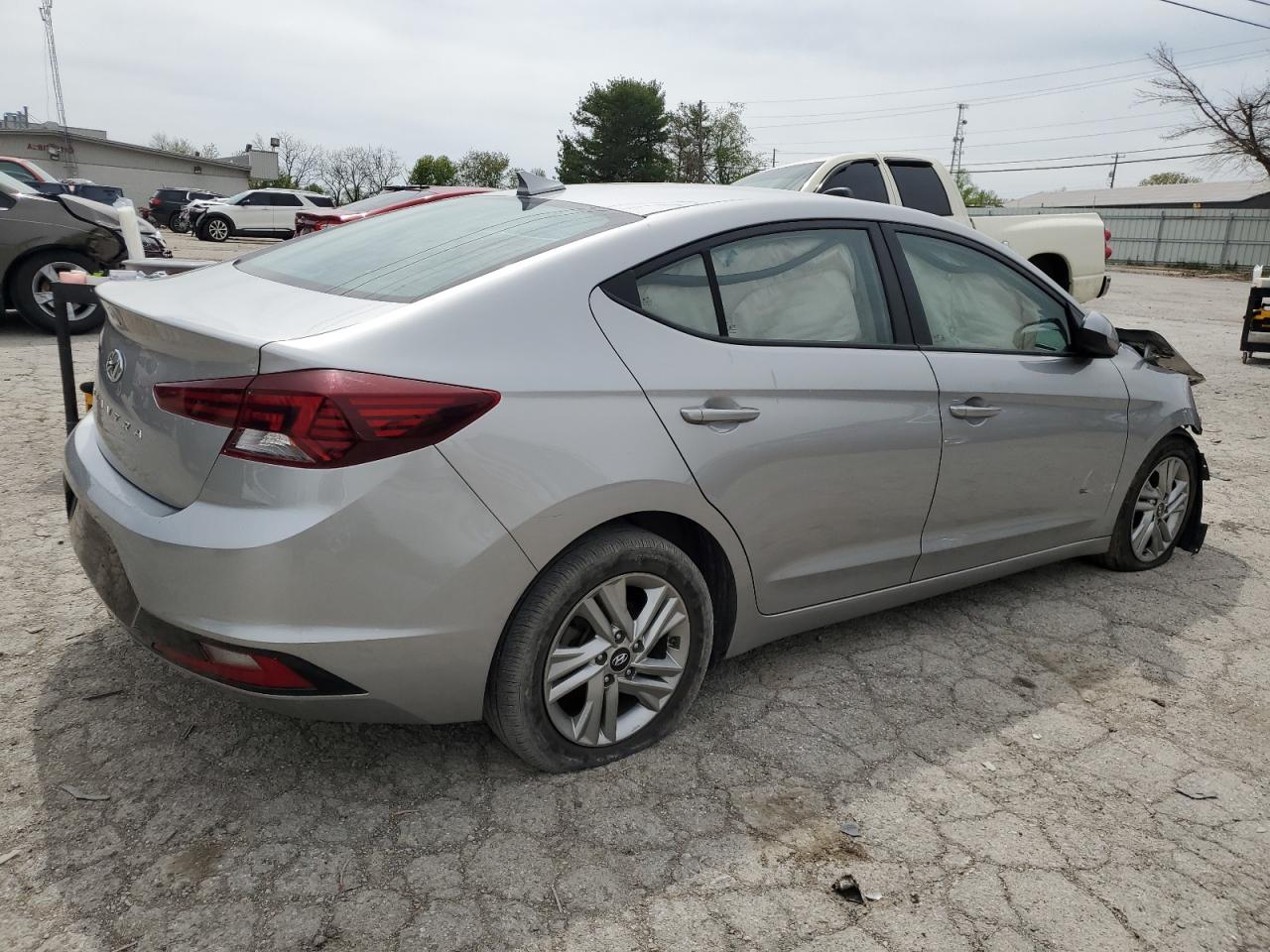 2020 Hyundai Elantra Sel vin: 5NPD84LF1LH555158