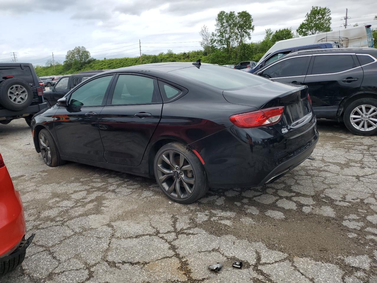 2015 Chrysler 200 S vin: 1C3CCCBG1FN638161