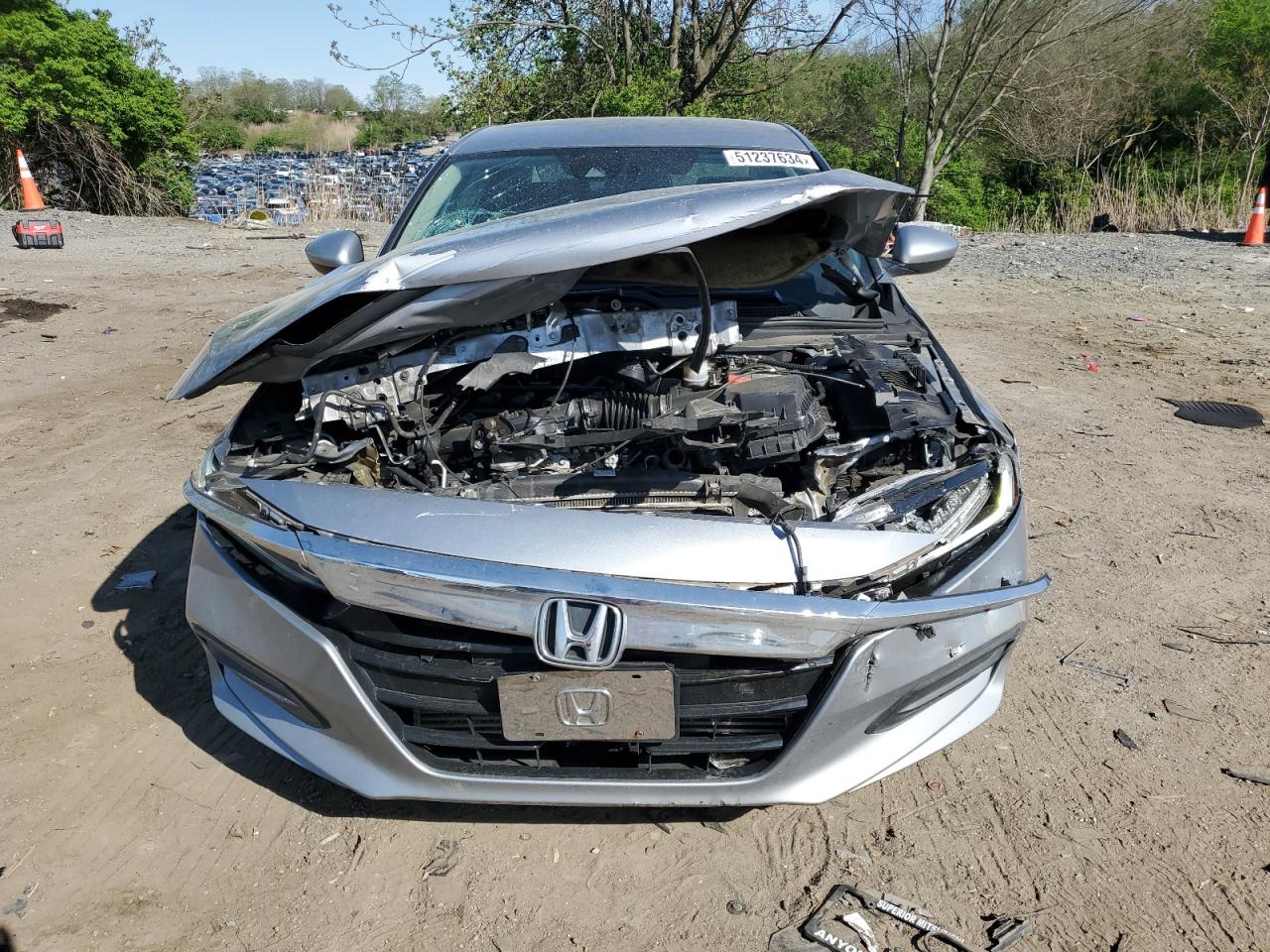 2018 Honda Accord Lx vin: 1HGCV1F13JA109439