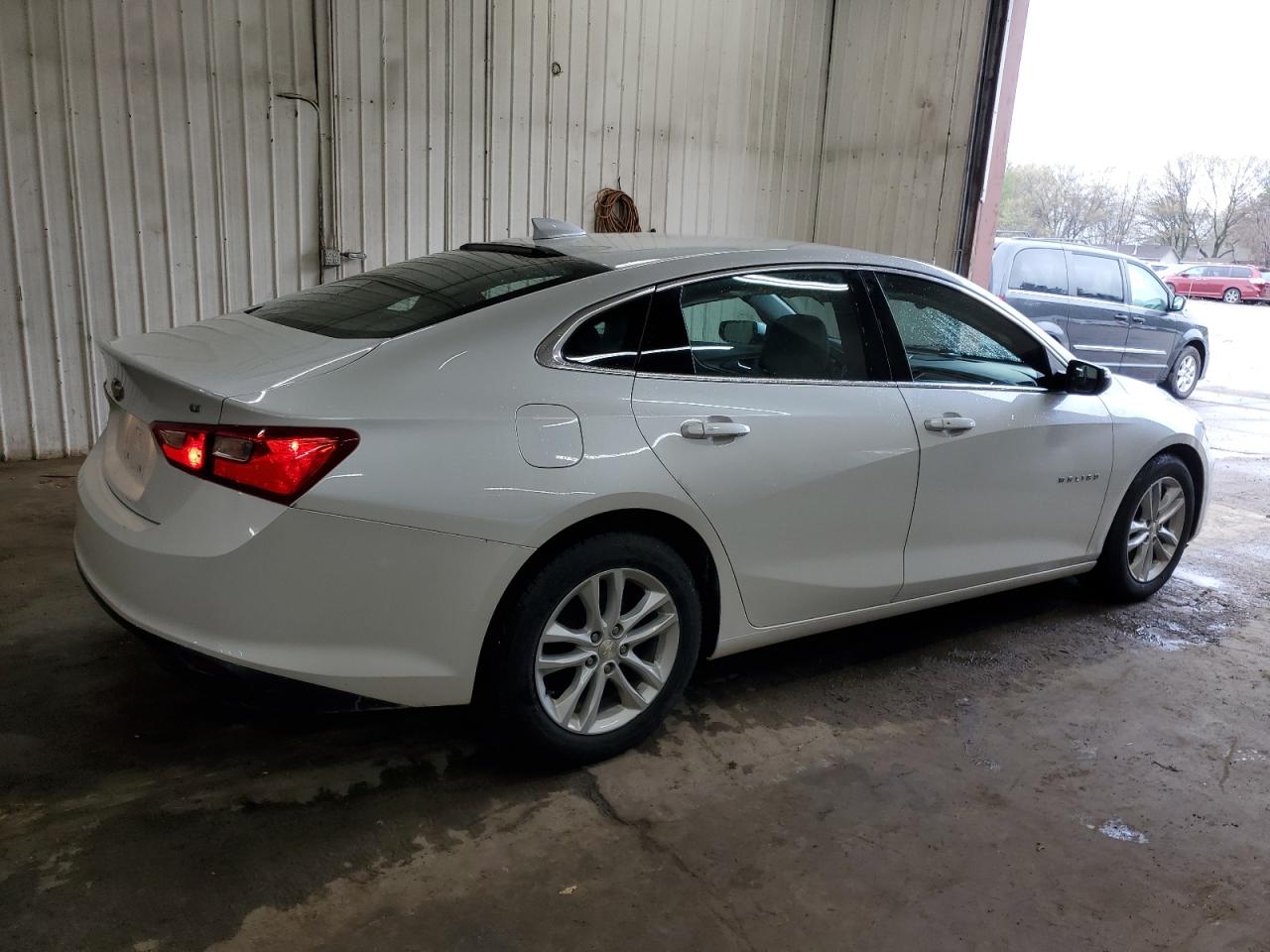 1G1ZE5ST2GF325147 CHEVROLET MALIBU 2016