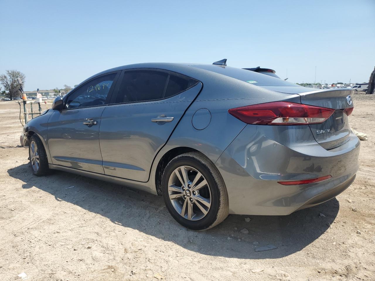 KMHD84LF3HU427450 2017 Hyundai Elantra Se