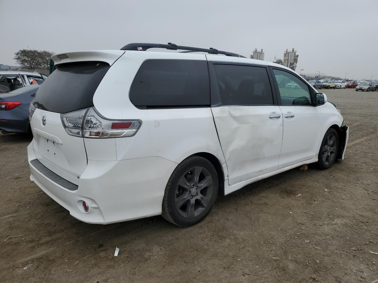 5TDXK3DC1GS716959 2016 Toyota Sienna Se