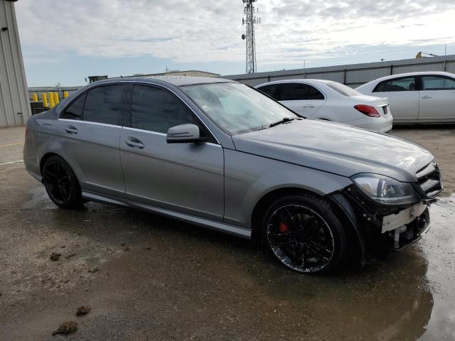 VIN WDDGF4HB0DA873022 2013 Mercedes-Benz C-Class, 250 no.4