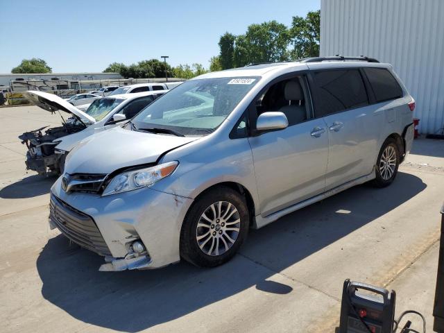 Lot #2536007062 2019 TOYOTA SIENNA XLE salvage car