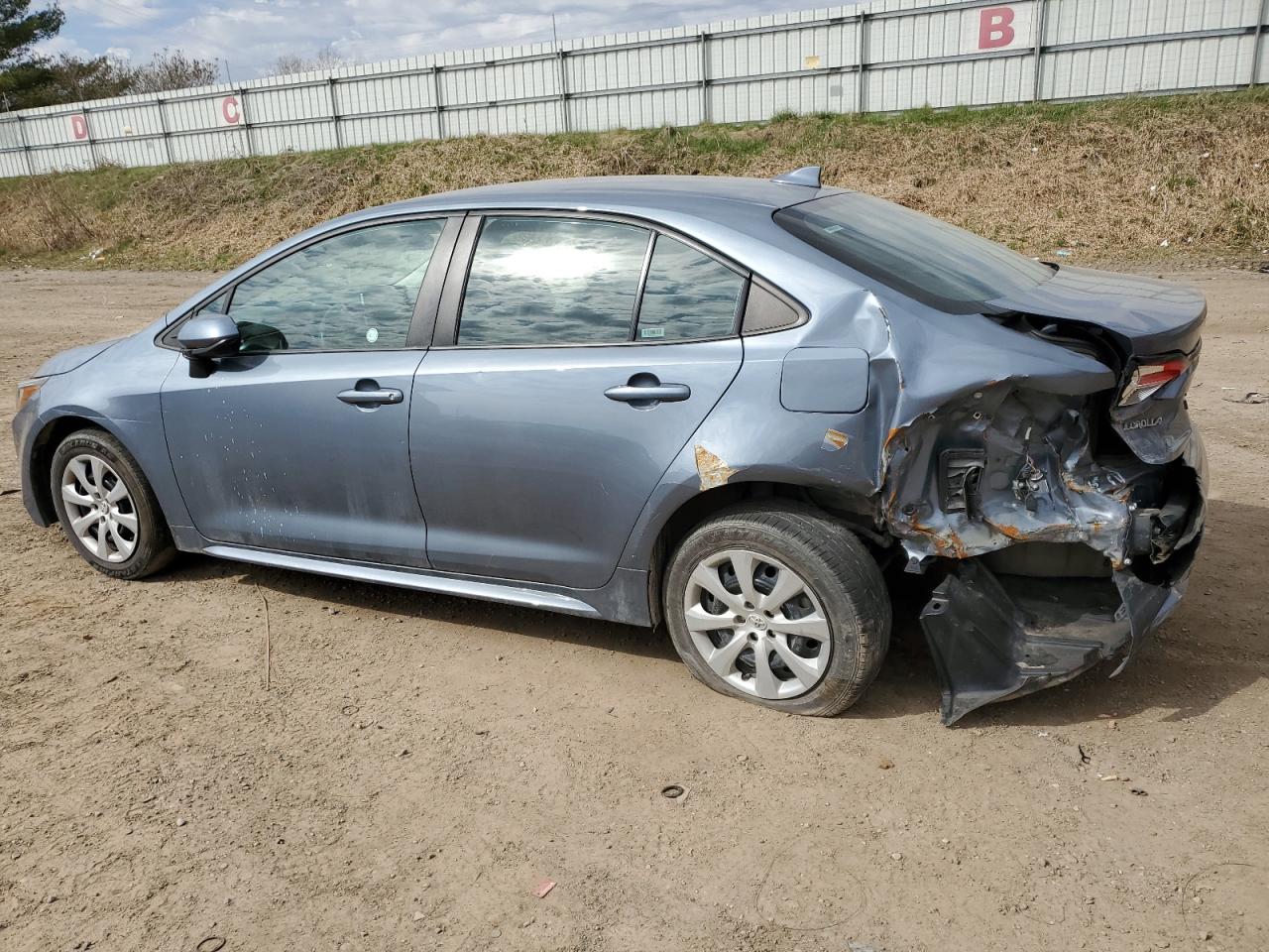 2021 Toyota Corolla Le vin: 5YFEPMAE6MP220404