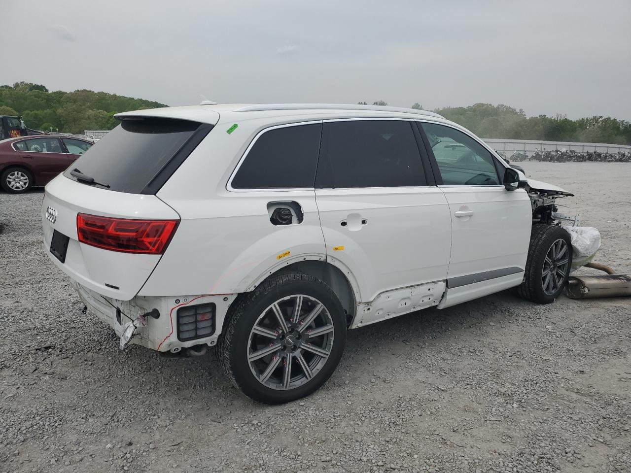 WA1LHAF74KD044752 2019 Audi Q7 Premium Plus