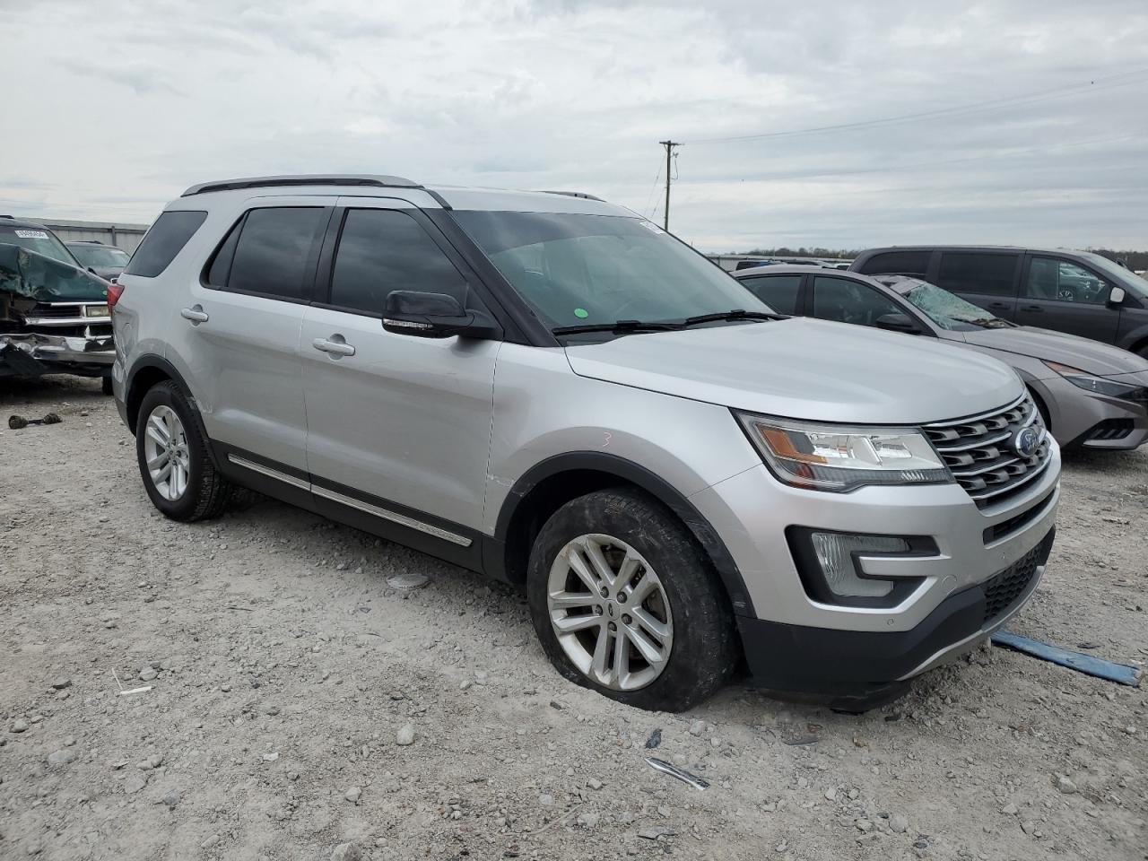 2016 Ford Explorer Xlt vin: 1FM5K7DH9GGC15852