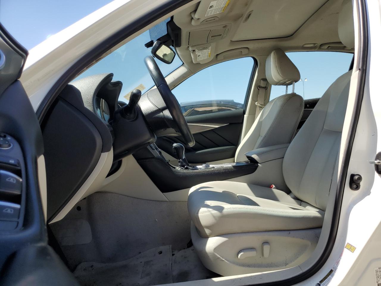 JN1EV7AP4HM743943 2017 Infiniti Q50 Premium