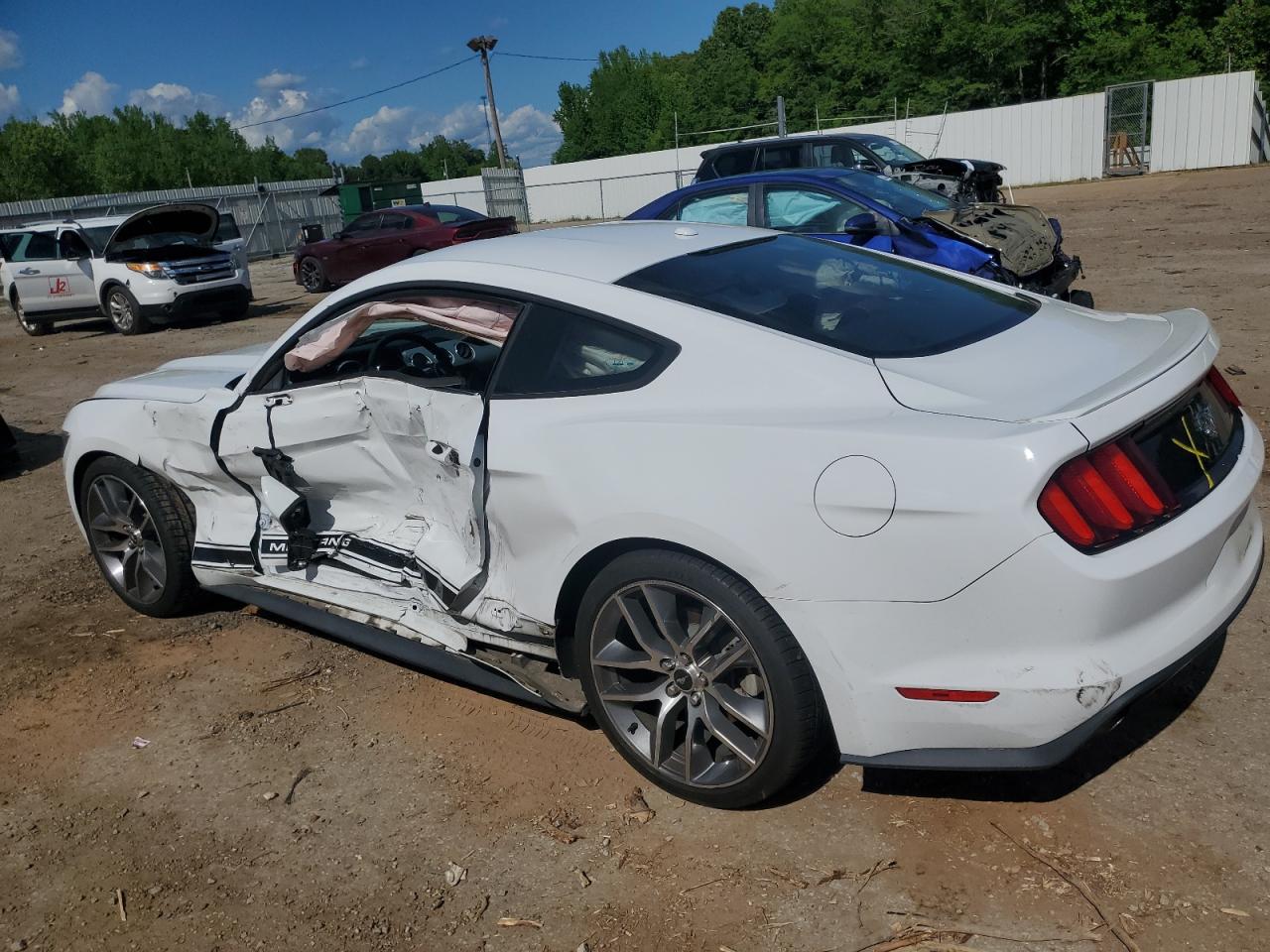 1FA6P8TH7F5348854 2015 Ford Mustang