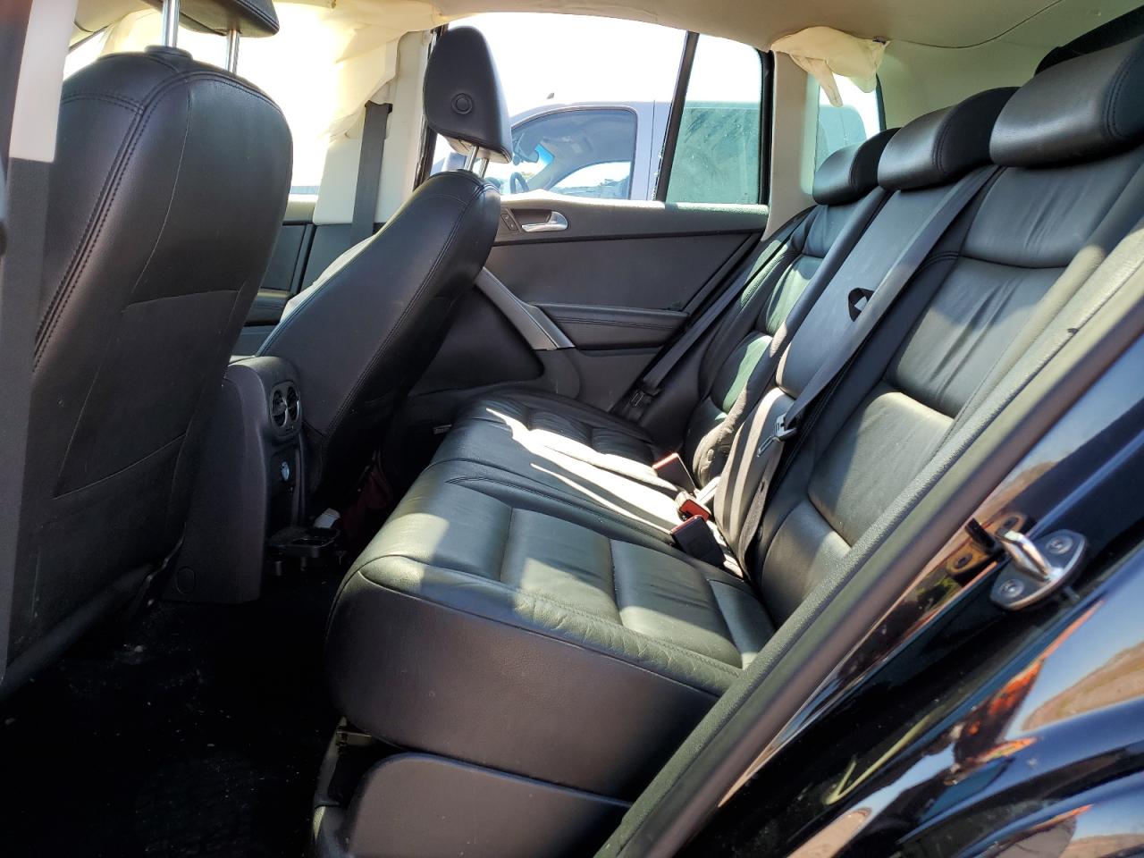 WVGBV75N59W526427 2009 Volkswagen Tiguan Se