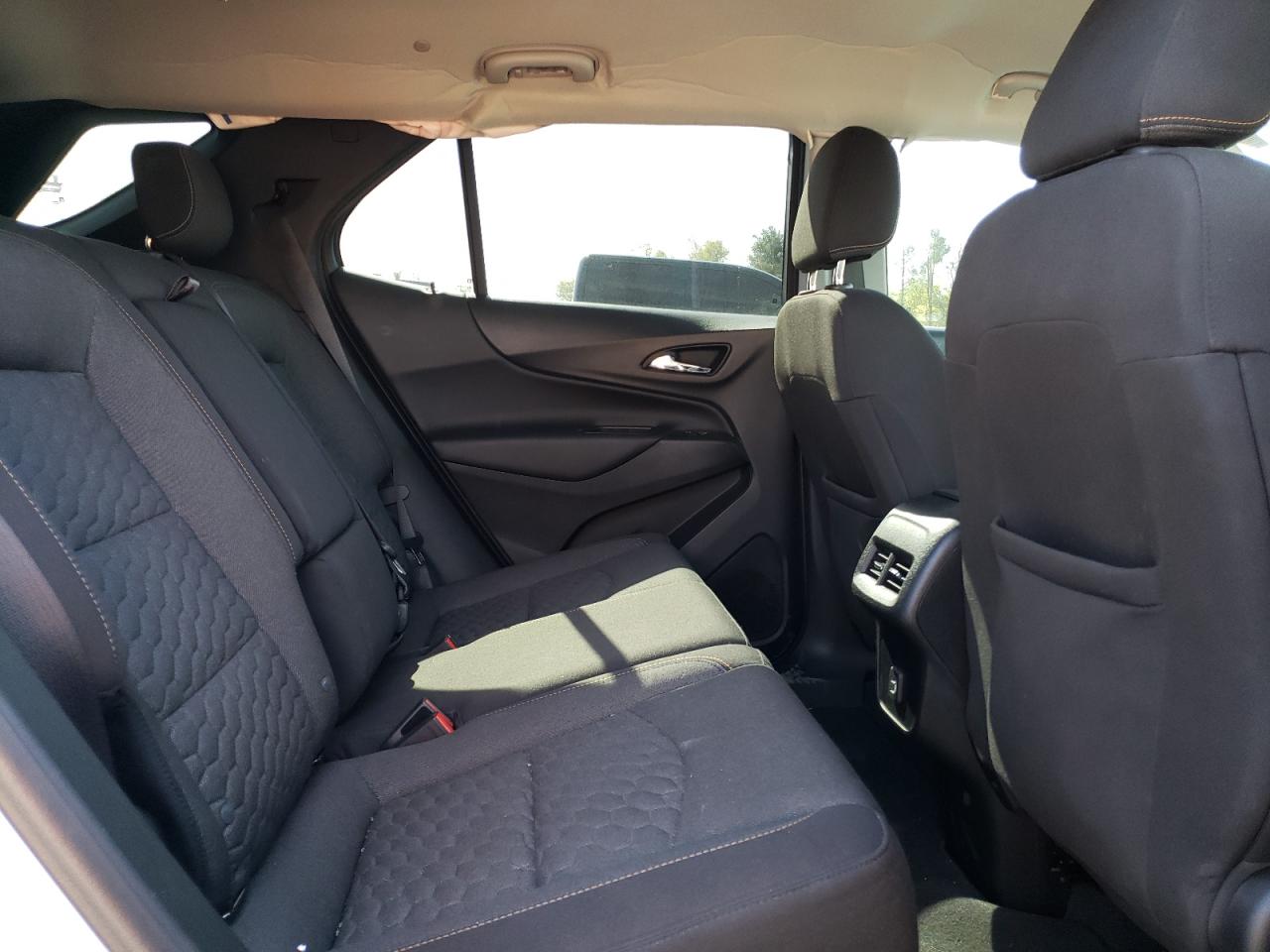 2GNAXUEVXK6253811 2019 Chevrolet Equinox Lt