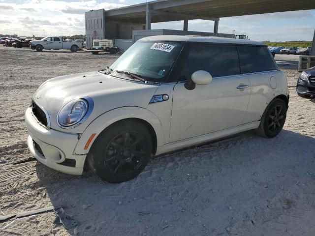 2010 Mini Cooper VIN: WMWMF3C56ATZ24450 Lot: 50861654