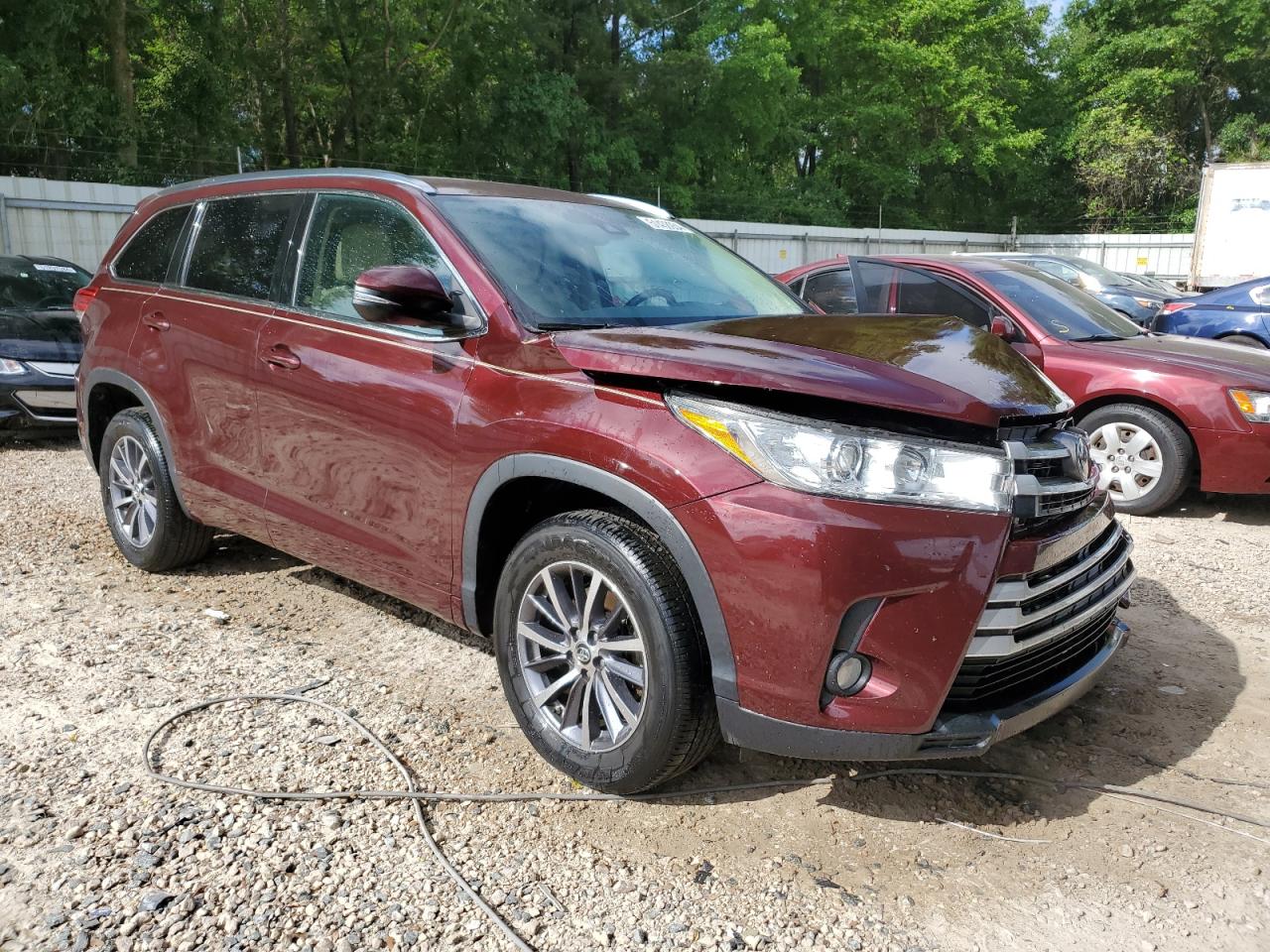 5TDKZRFHXJS270710 2018 Toyota Highlander Se
