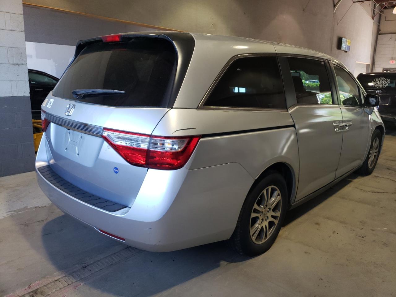 5FNRL5H69CB055086 2012 Honda Odyssey Exl