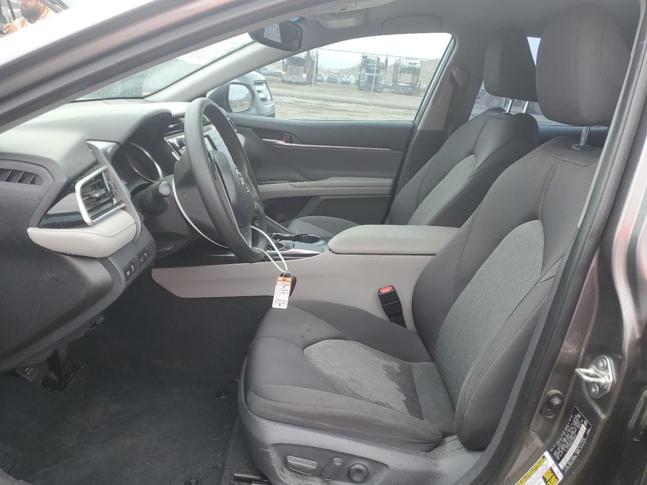 4T1B11HK8JU596806 TOYOTA CAMRY 2018