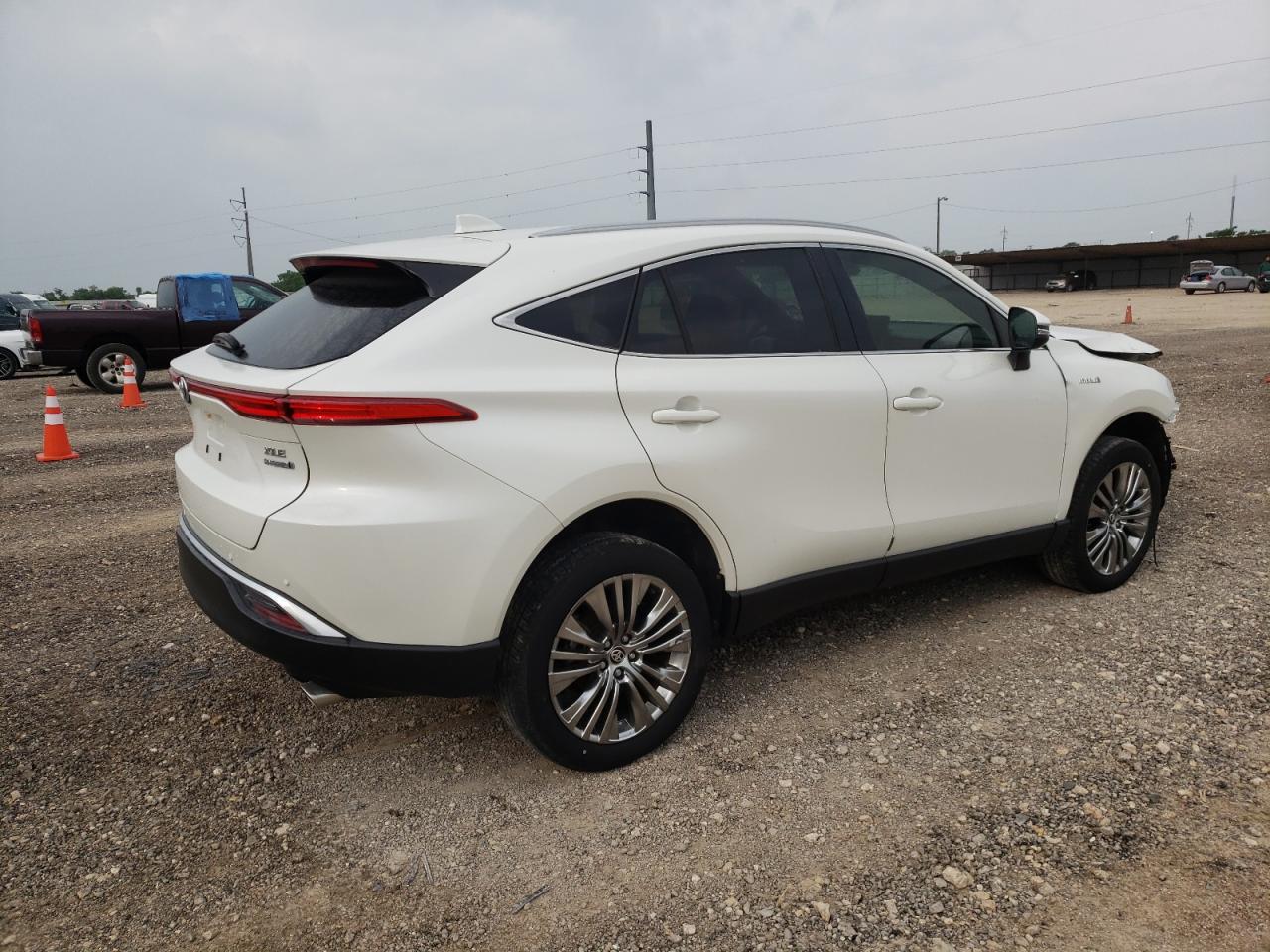 2021 Toyota Venza Le vin: JTEAAAAH3MJ063911