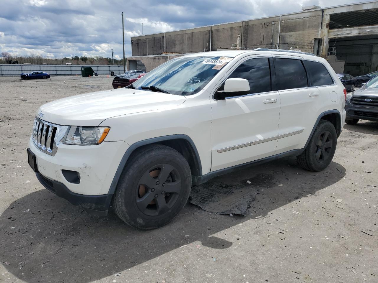 1J4RR4GG6BC723516 2011 Jeep Grand Cherokee Laredo