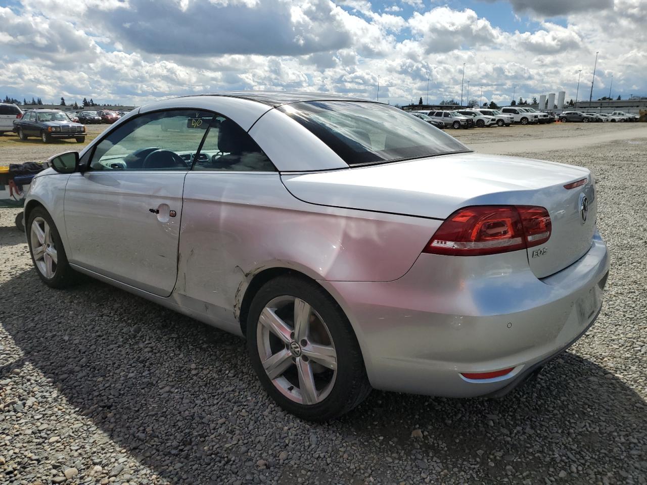 WVWFW7AH2CV008663 2012 Volkswagen Eos Lux