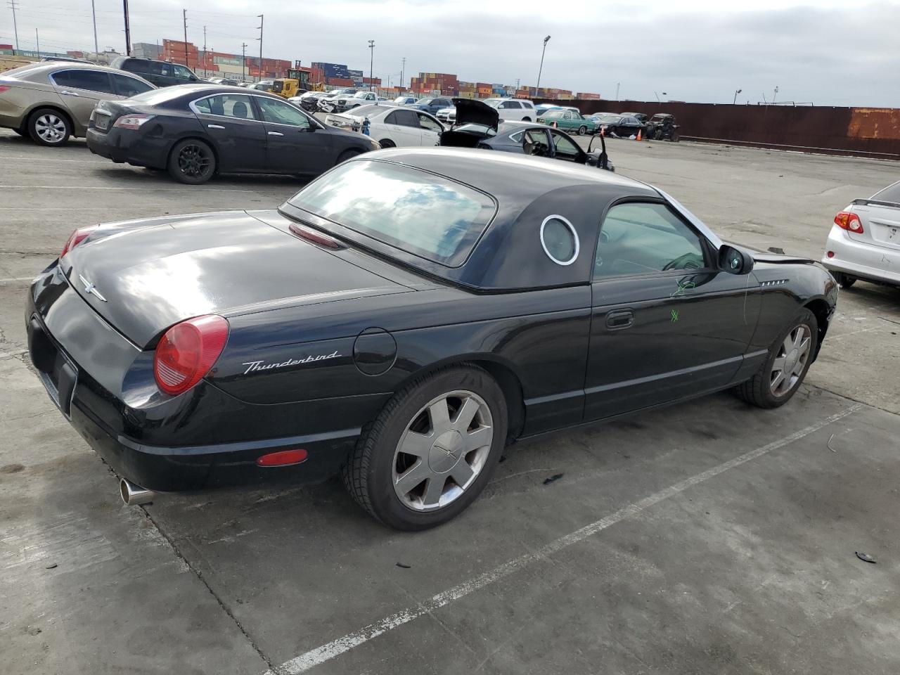 1FAHP60A22Y111041 2002 Ford Thunderbird