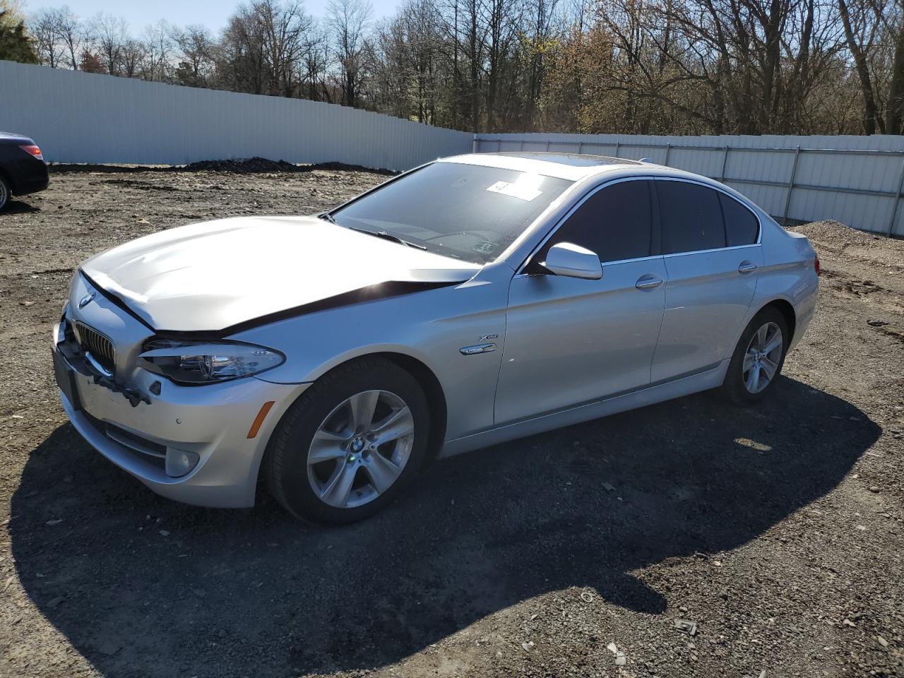 2012 BMW 528 Xi 2.0L zu verkaufen in Windsor, NJ - Front End
