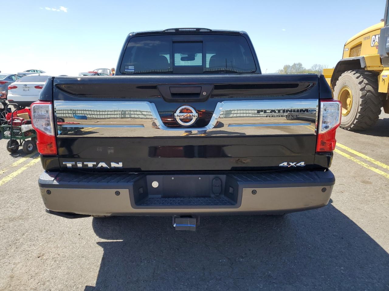 1N6AA1E59JN543599 2018 Nissan Titan Sv