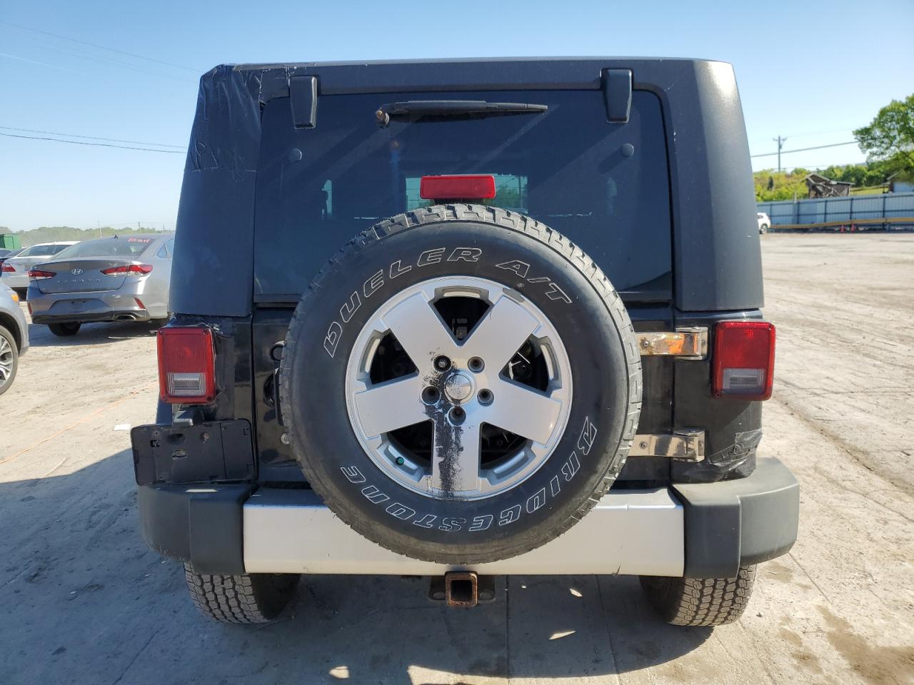 1J4FA54108L557213 2008 Jeep Wrangler Sahara