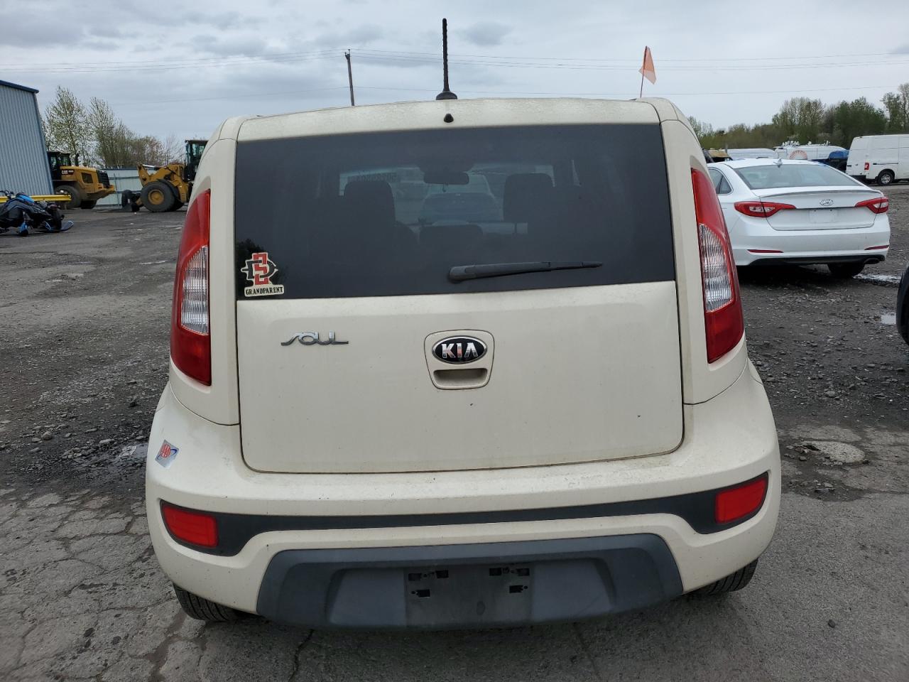 2013 Kia Soul vin: KNDJT2A51D7518679