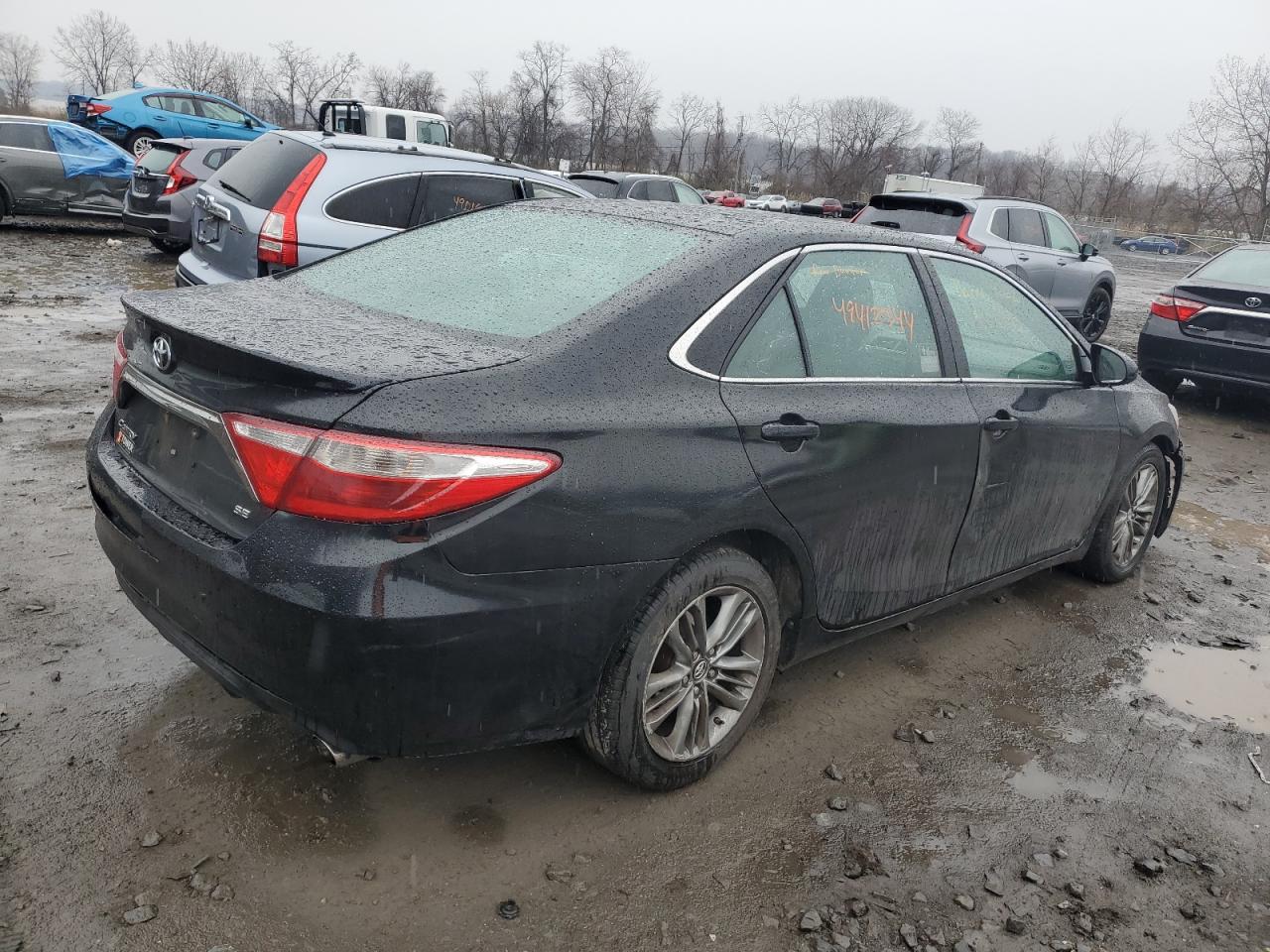 2016 Toyota Camry Le vin: 4T1BF1FKXGU560743