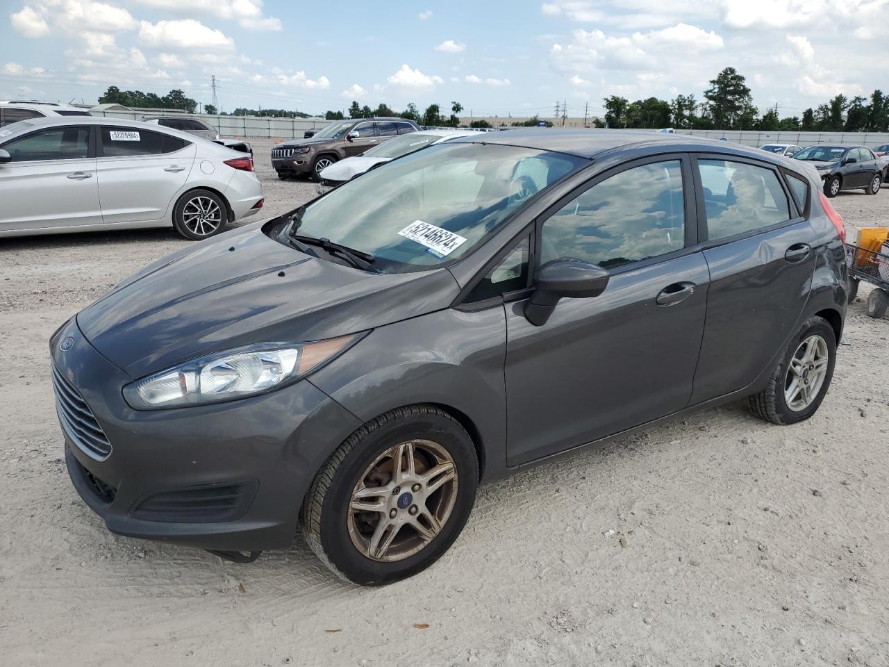 3FADP4EJ5JM101867 2018 Ford Fiesta Se